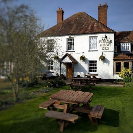 The Furze Bush Inn Нюбъри Екстериор снимка